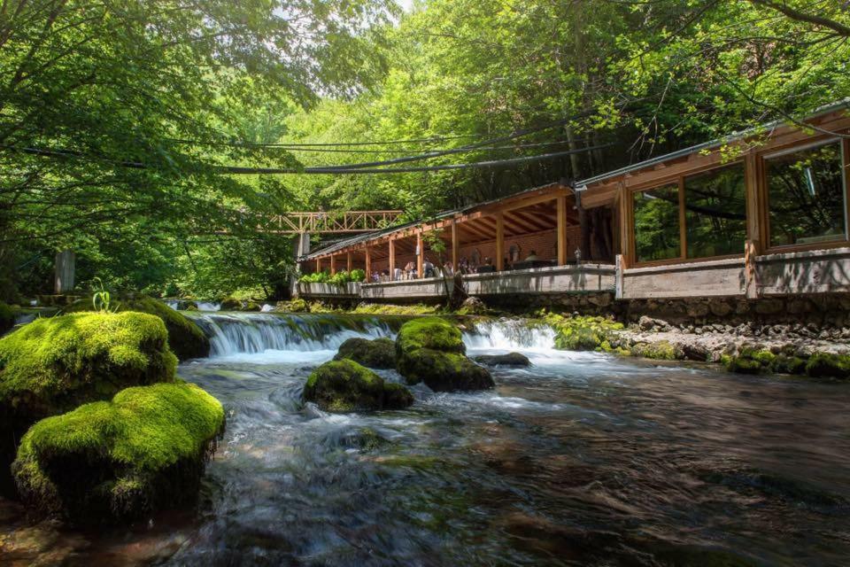 Resort Ujevara E Drinit Peje Luaran gambar