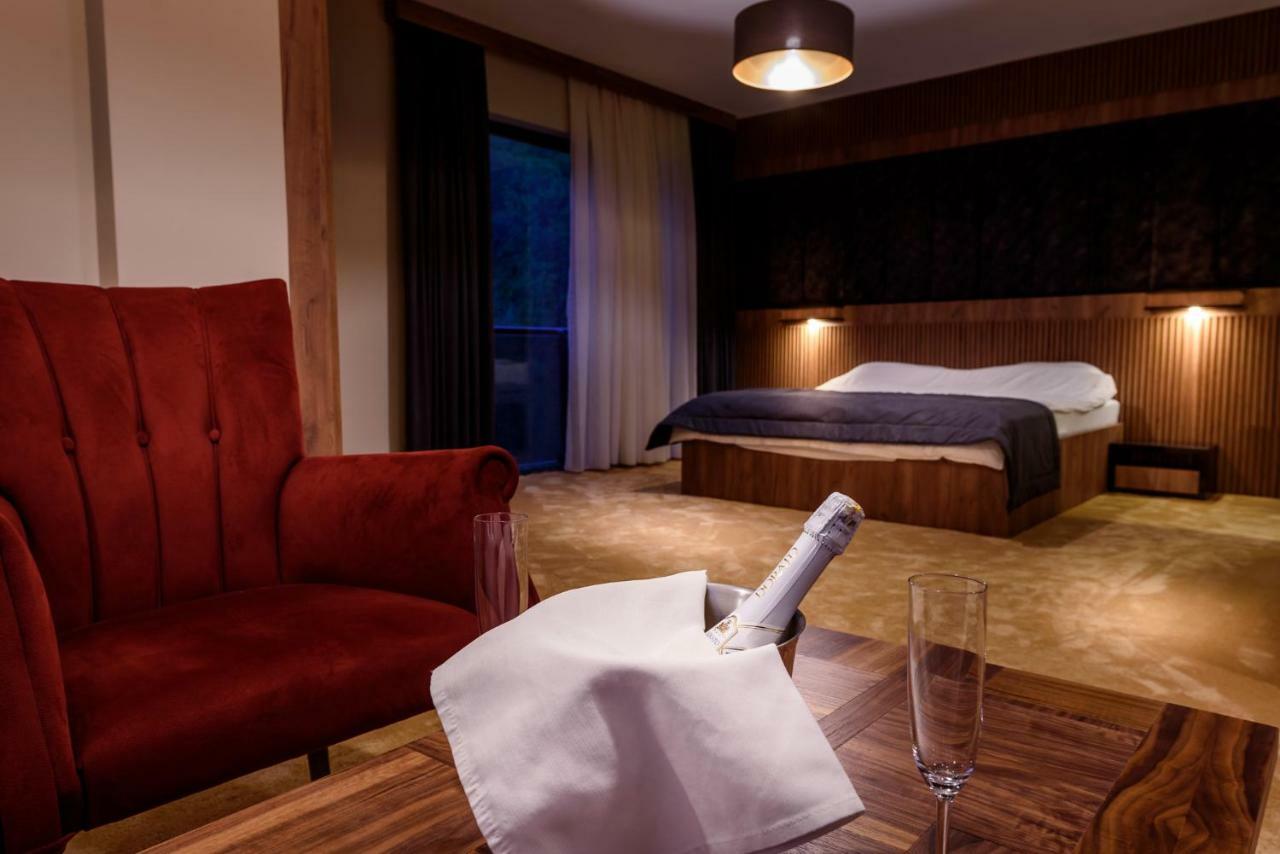 Resort Ujevara E Drinit Peje Luaran gambar